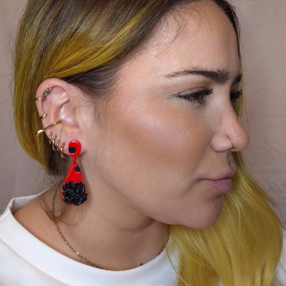 Carmen 2. Rojo lunares negro