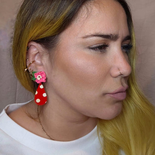 Carmen 1. Rojo lunares blanco